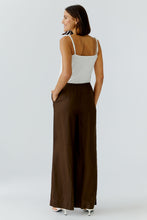 Load image into Gallery viewer, Oui - Linen Trousers in Brown