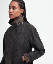 Load image into Gallery viewer, Barbour - Classic Beadnell® Waxed Jacket