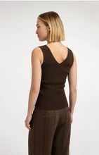 Load image into Gallery viewer, Yaya - Ribbed top with V-neck and shoulder details