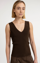 Load image into Gallery viewer, Yaya - Ribbed top with V-neck and shoulder details