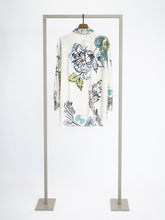 Load image into Gallery viewer, Herzen's Angelegenheit - Printed Shirt
