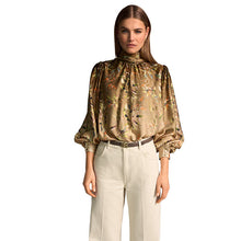 Load image into Gallery viewer, Blouse with Floral Print
