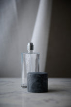 Load image into Gallery viewer, Wikholme - Mineral Room Spray in Black Orchid
