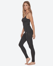 Load image into Gallery viewer, Nu Denmark - Run Top with Straps in Black
