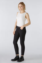 Load image into Gallery viewer, Oui - BAXTOR cropped Jeggings mid waist, slim fit in Black
