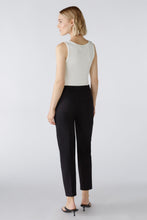 Load image into Gallery viewer, Oui - Feylia Cropped Jersey Trousers in Black
