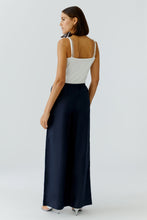 Load image into Gallery viewer, Oui - Linen Trousers in Navy
