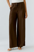 Load image into Gallery viewer, Oui - Linen Trousers in Brown
