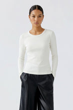 Load image into Gallery viewer, Oui - Long-sleeved shirt - cloud dancer

