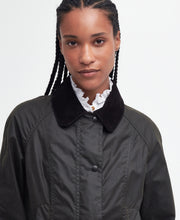 Load image into Gallery viewer, Barbour - Classic Beadnell® Waxed Jacket
