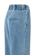 Load image into Gallery viewer, Yaya - Denim trousers with turn-ups and elastic waistband
