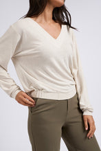 Load image into Gallery viewer, Yaya - Beige top with long sleeves, V-neck and elastic hem
