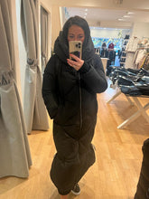Load image into Gallery viewer, Diego M - Long Puffa coat in Black
