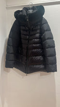 Load image into Gallery viewer, Diego - Short Puffa in Black
