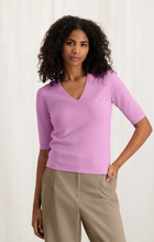 Load image into Gallery viewer, Yaya  - Cotton sweater with V-neck and halflong sleeves with detail
