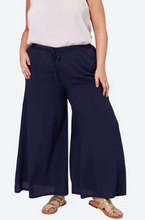 Load image into Gallery viewer, Eb&amp;Ive - Esprit Pant in Navy
