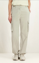 Load image into Gallery viewer, Yaya - Cargo trousers with wide legs, pockets and waist details
