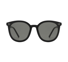 Load image into Gallery viewer, Yaya - Jenn sunglasses in rounded butterfly design with black lens

