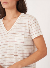 Load image into Gallery viewer, Repeat - Linen T-shirt with stripes
