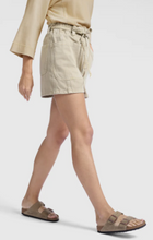 Load image into Gallery viewer, Yaya - High-waist shorts with garment-dye finish in Sand
