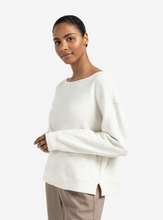 Load image into Gallery viewer, Yaya - Mélange sweatshirt with boat neckline and side slit in Off White
