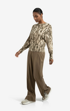 Load image into Gallery viewer, Yaya- Soft sweater with abstract all-over print
