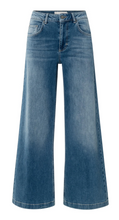 Load image into Gallery viewer, Yaya - Loose fit jeans with high waist and wide legs
