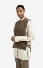 Load image into Gallery viewer, Yaya - Ribbed sleeveless sweater with side buckles
