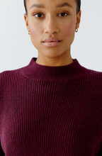 Load image into Gallery viewer, Oui - Pullover - bramble berry

