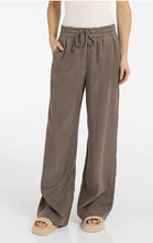 Load image into Gallery viewer, Yaya - Woven wide leg trousers with elastic waistband
