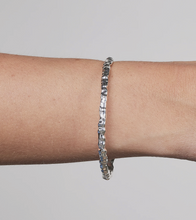 Load image into Gallery viewer, Nu Denmark - Cave No.6 Bangle
