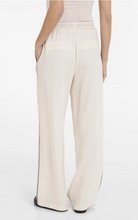 Load image into Gallery viewer, Yaya - Trousers with wide legs and contrast stitching
