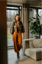 Load image into Gallery viewer, Traffic People - Smooth Operator Parachute Trousers in Brown
