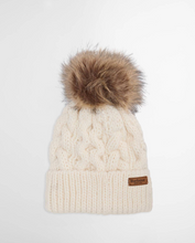 Load image into Gallery viewer, Barbour - Penshaw Beanie &amp; Scarf Gift Set
