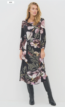 Load image into Gallery viewer, Nu Denmark - Elena Dress
