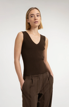Load image into Gallery viewer, Yaya - Ribbed top with V-neck and shoulder details
