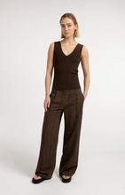 Load image into Gallery viewer, Yaya - Ribbed top with V-neck and shoulder details
