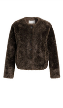 Load image into Gallery viewer, Yaya - Oversized short faux fur jacket with buttons
