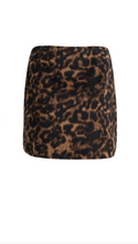 Load image into Gallery viewer, Yaya - Soft mini skirt with leopard print
