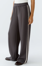 Load image into Gallery viewer, Oui - Slip pants - dark brown white
