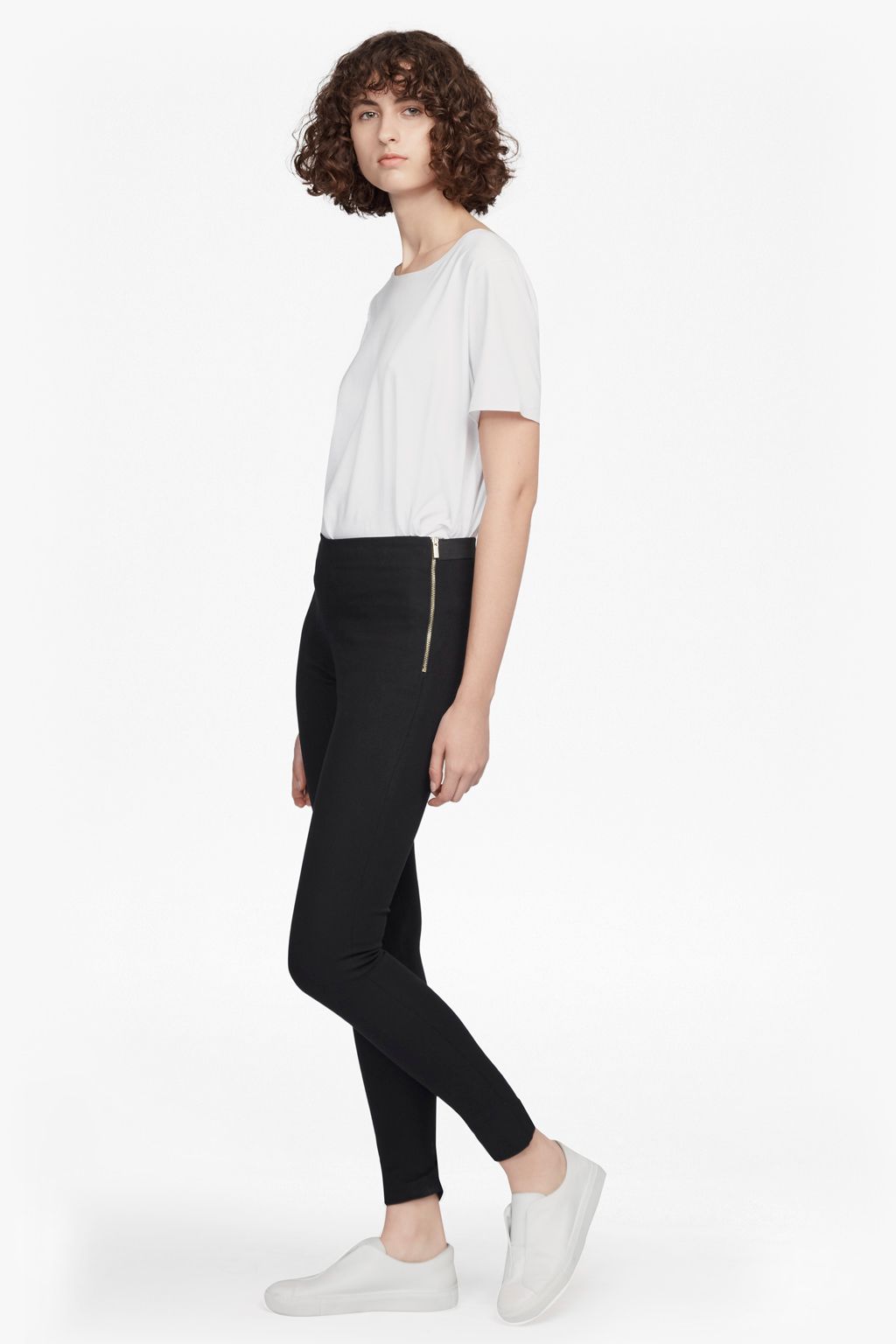 French Connection - Twill Skinny Trousers in Black
